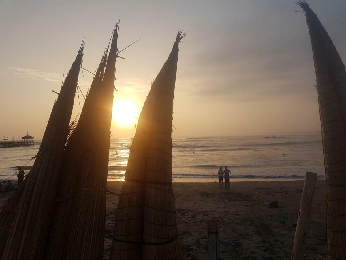 Hospedaje Wankko Hotel Huanchaco Exterior photo